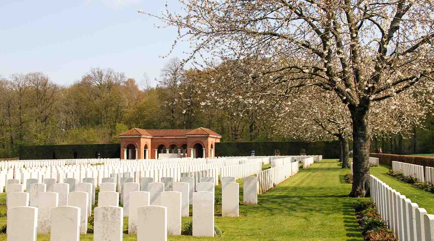 Burial service for Squadron Leader George Marley Fidler, 607 Sqn, RAF