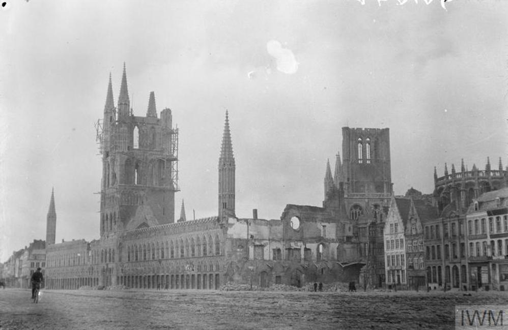 The shattered remains of the Ypres Cloth Hall circa 1915.