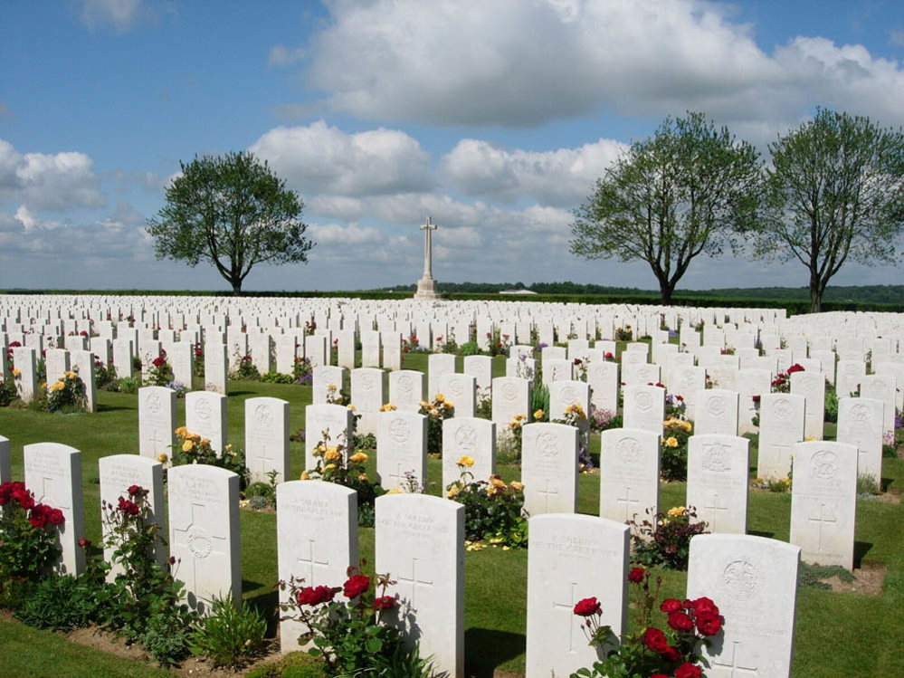 Caterpillar Valley Cemetery on a sunny day.