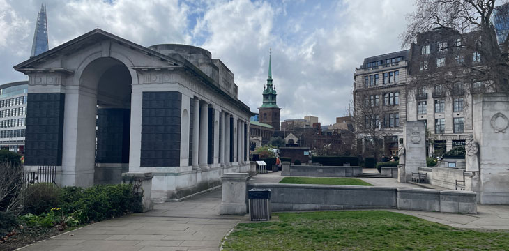 7 English cemeteries & memorials to visit this summer