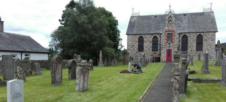 CWGC commemorates two soldiers a century after death