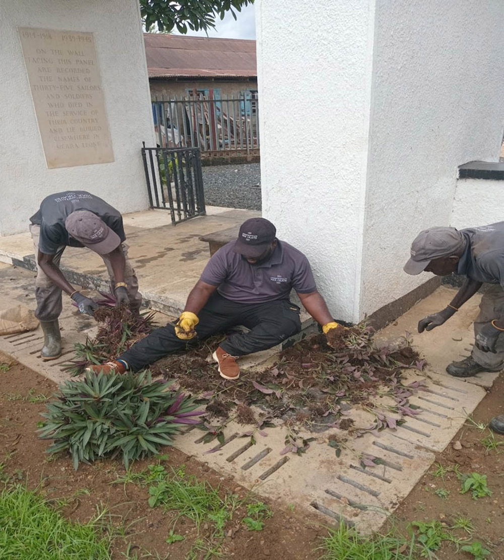 Mulching at King Tom War Cemetery
