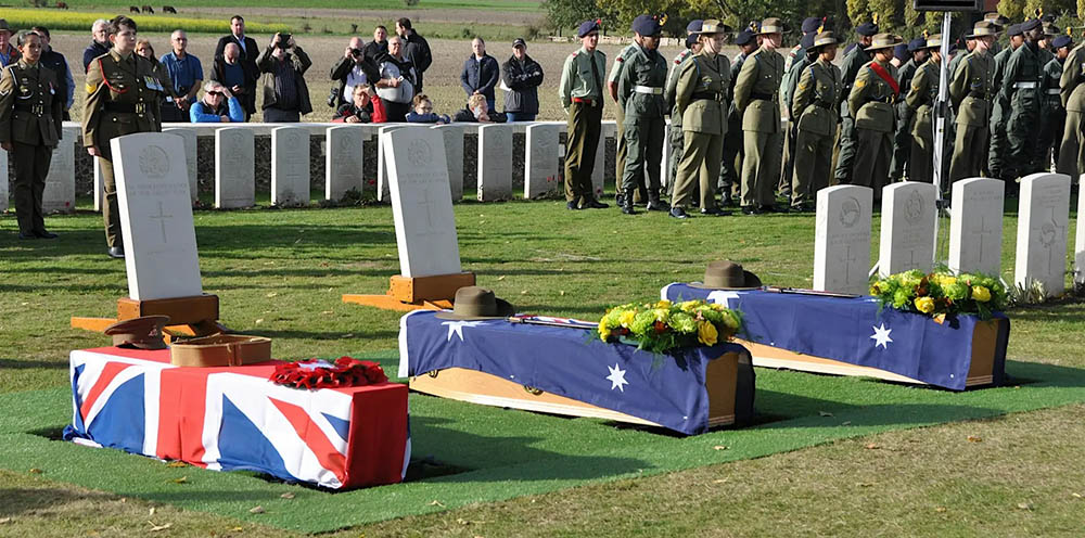 VOORDRACHT: 100 jaar later – Nog steeds WO1-soldaten gevonden en begraven (DUTCH event)