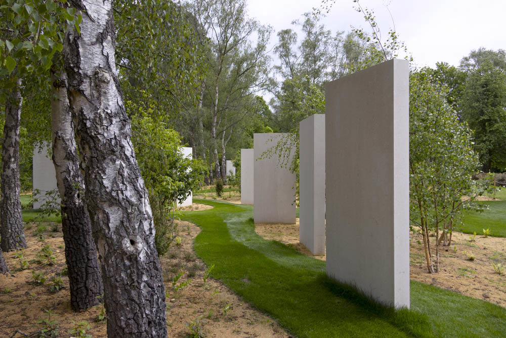 Stelae at of the Brookwood 1914-1918 Memorial.