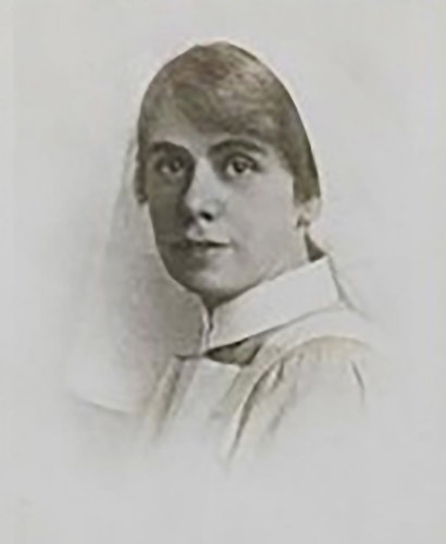 Sister Mabel Lee Milne in a WW1 era Nurses uniform.