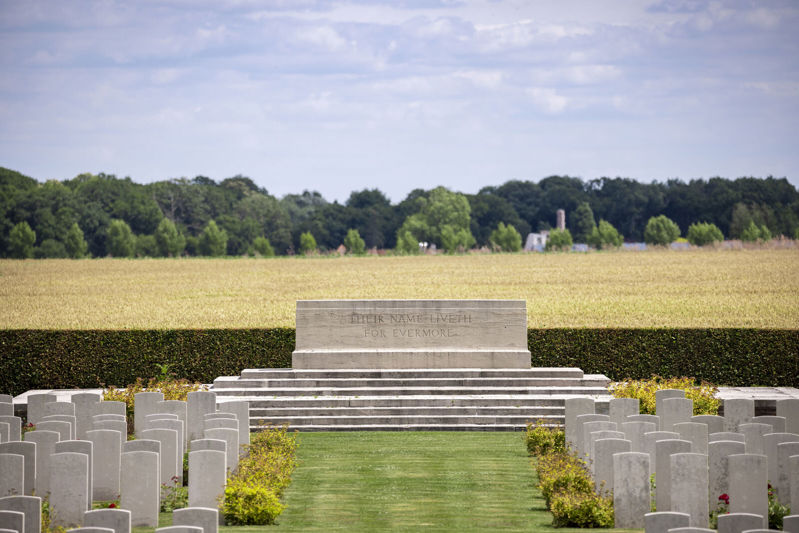 Dozinghem Military Cemetery