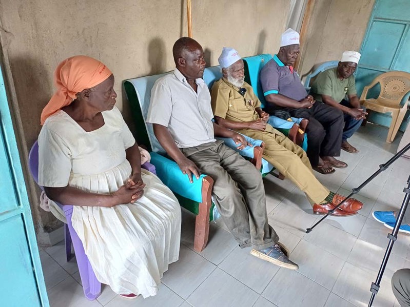 Kenyan civilians being interviewed by CWGC staff.