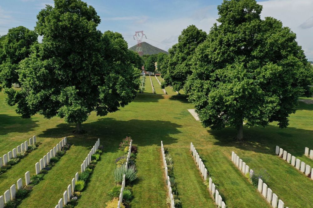 Loos British Cemetery