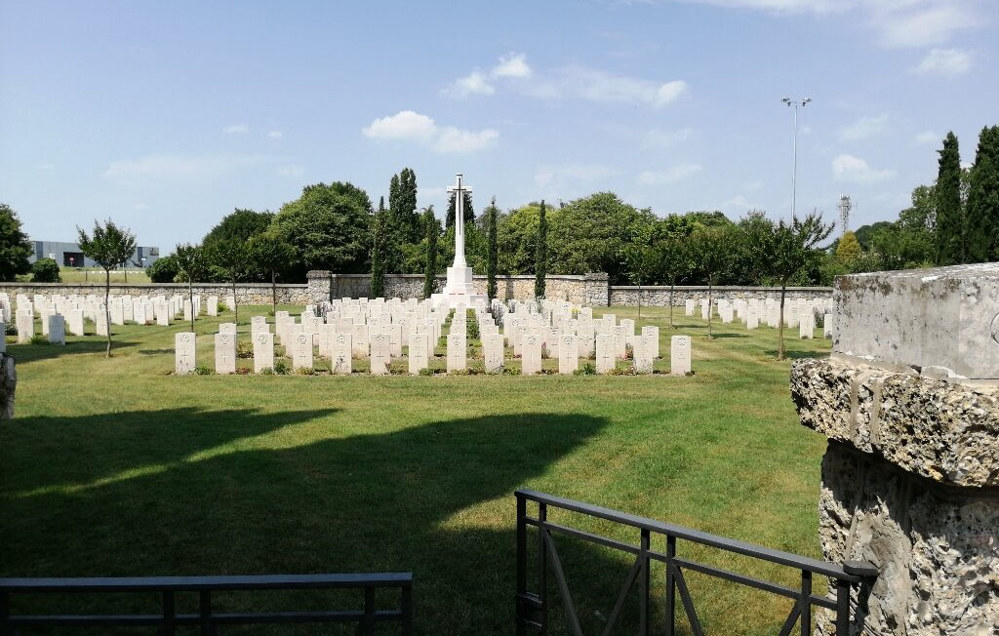 Tezze British Cemetery