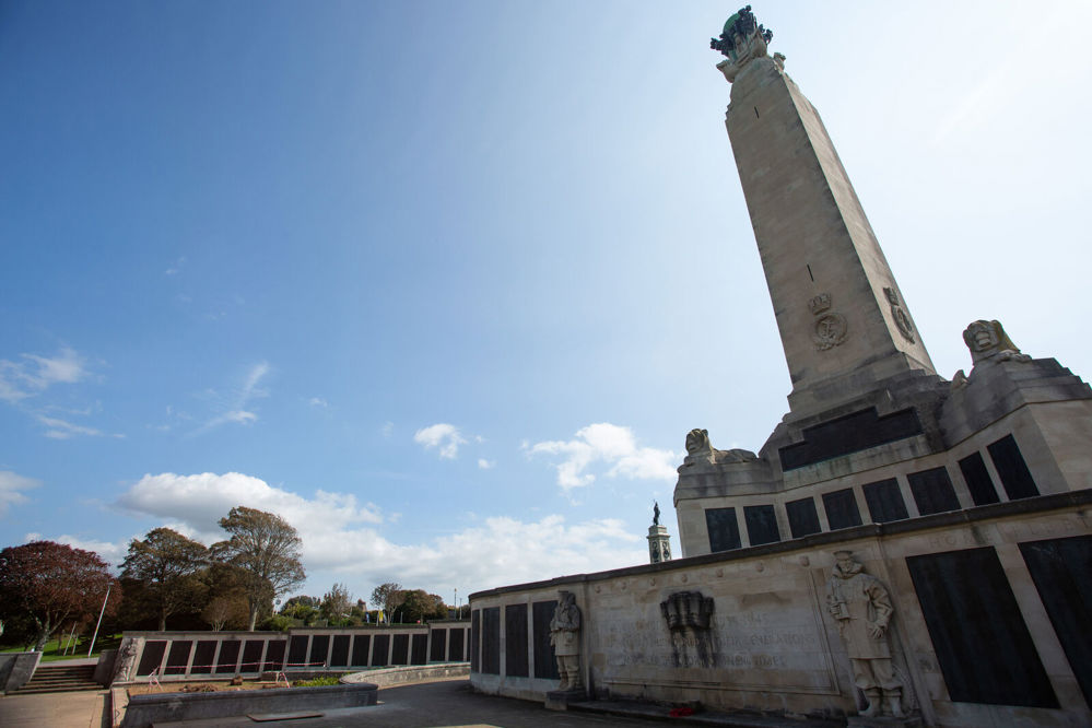PLymouth Naval Memorial showing central obelisk and memorial curtain wall.