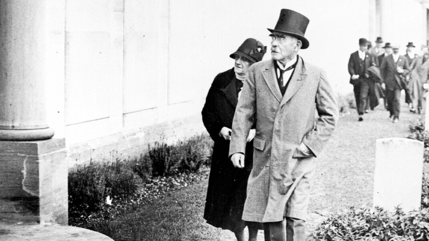 Commemorating the poets of The Great War