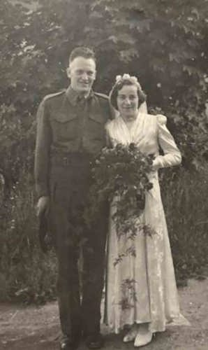 Private Lyall Wright Wotton and his wife.
